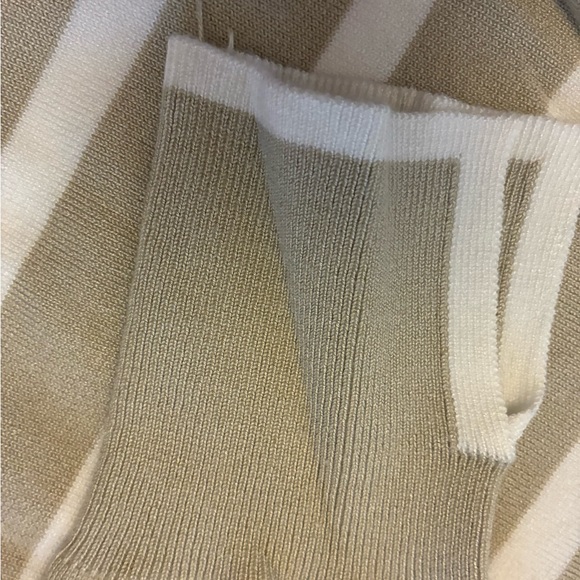 NWT Hem & Thread Cropped Cardigan Size Medium - Picture 5 of 8